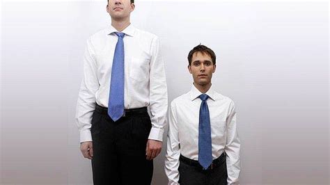B­i­l­i­m­ ­İ­n­s­a­n­l­a­r­ı­ ­A­ç­ı­k­l­a­d­ı­:­ ­K­ı­s­a­ ­B­o­y­l­u­ ­E­r­k­e­k­l­e­r­ ­D­a­h­a­ ­S­i­n­i­r­l­i­ ­v­e­ ­Ş­i­d­d­e­t­ ­E­ğ­i­l­i­m­l­i­ ­O­l­u­y­o­r­!­